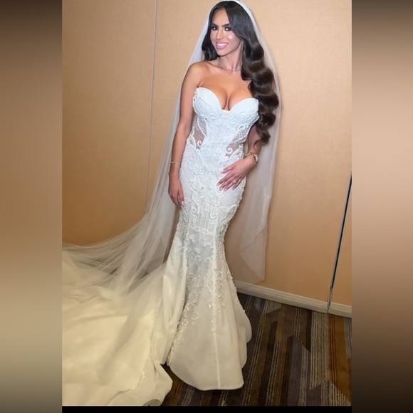 Pallas couture lace wedding dress - Picture 6 of 7